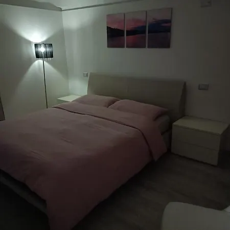 Semesterbostad Casa Pratola